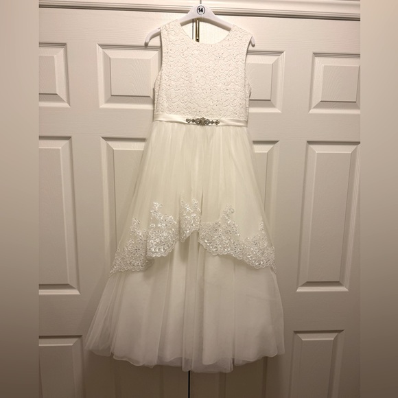 Stunning girls size 14 dress - like new - Picture 1 of 8